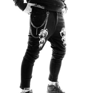 SOUTĚZ o unisex jeans s řeťezem z nové kolekce DARK 🖤 Podmínky soutěže: • sleduj @dark_concept_store @bladexlines...